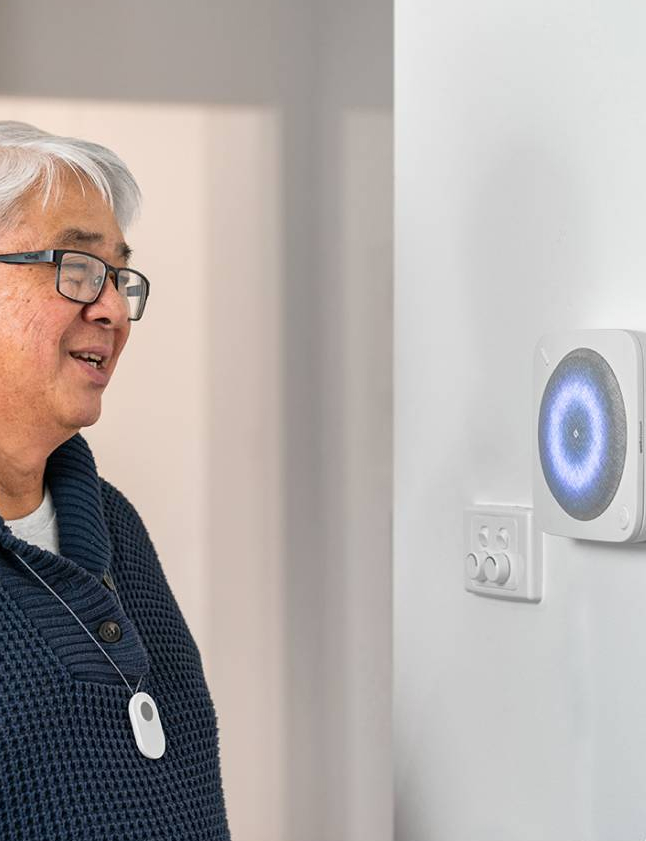 Person on the phone to Umps